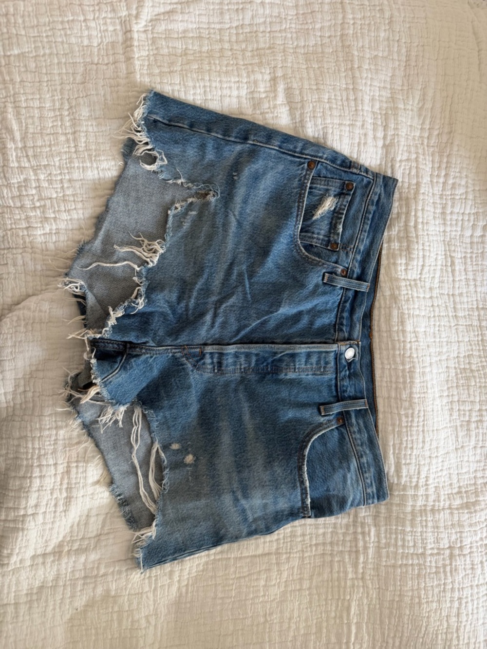 Levi's Distressed Cutoff Jean Shorts - Blue